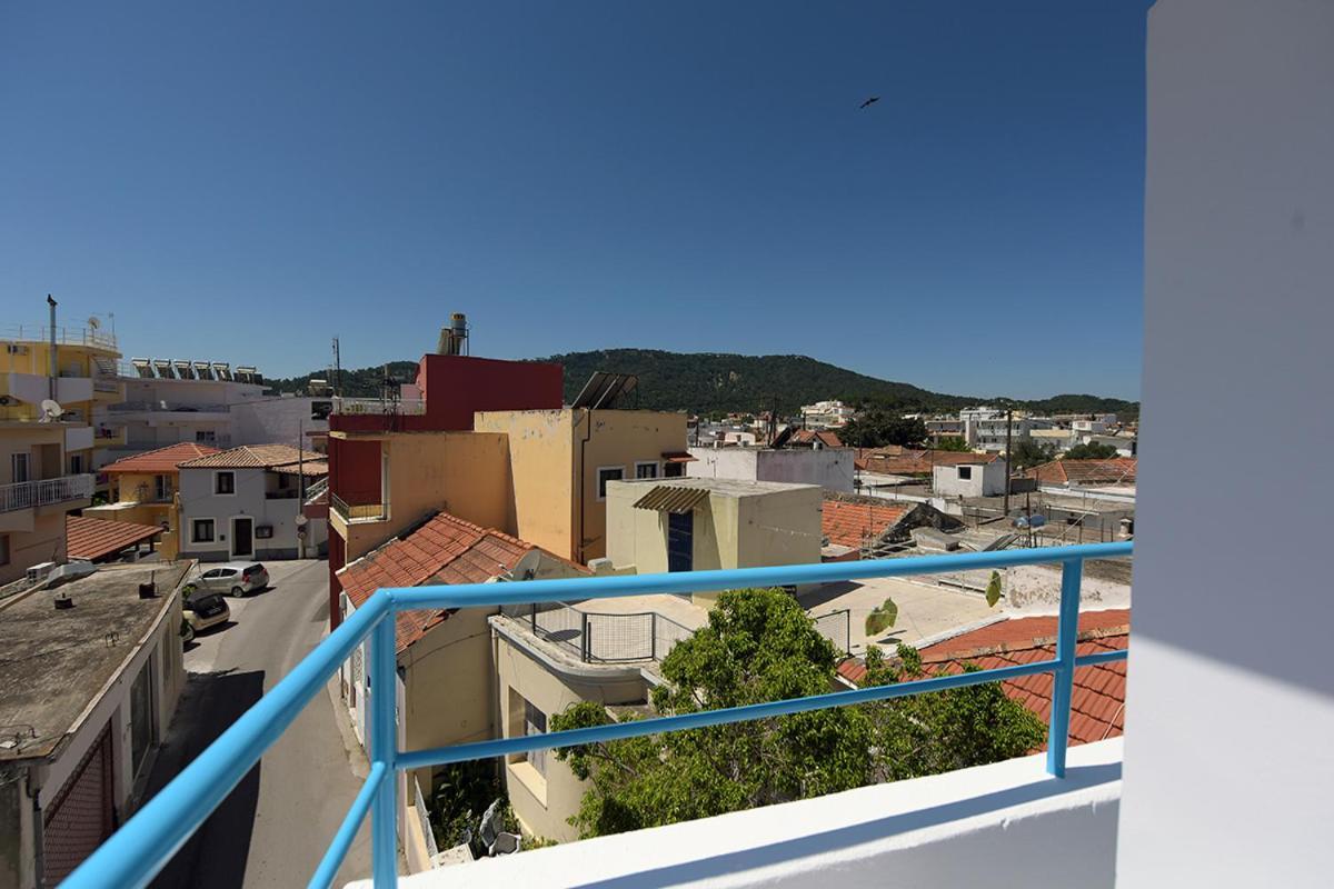 Happy Days Home Apartment Und Studio/Penthouse Ialisos Exterior foto
