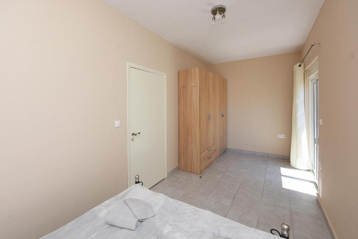 Happy Days Home Apartment Und Studio/Penthouse Ialisos Exterior foto
