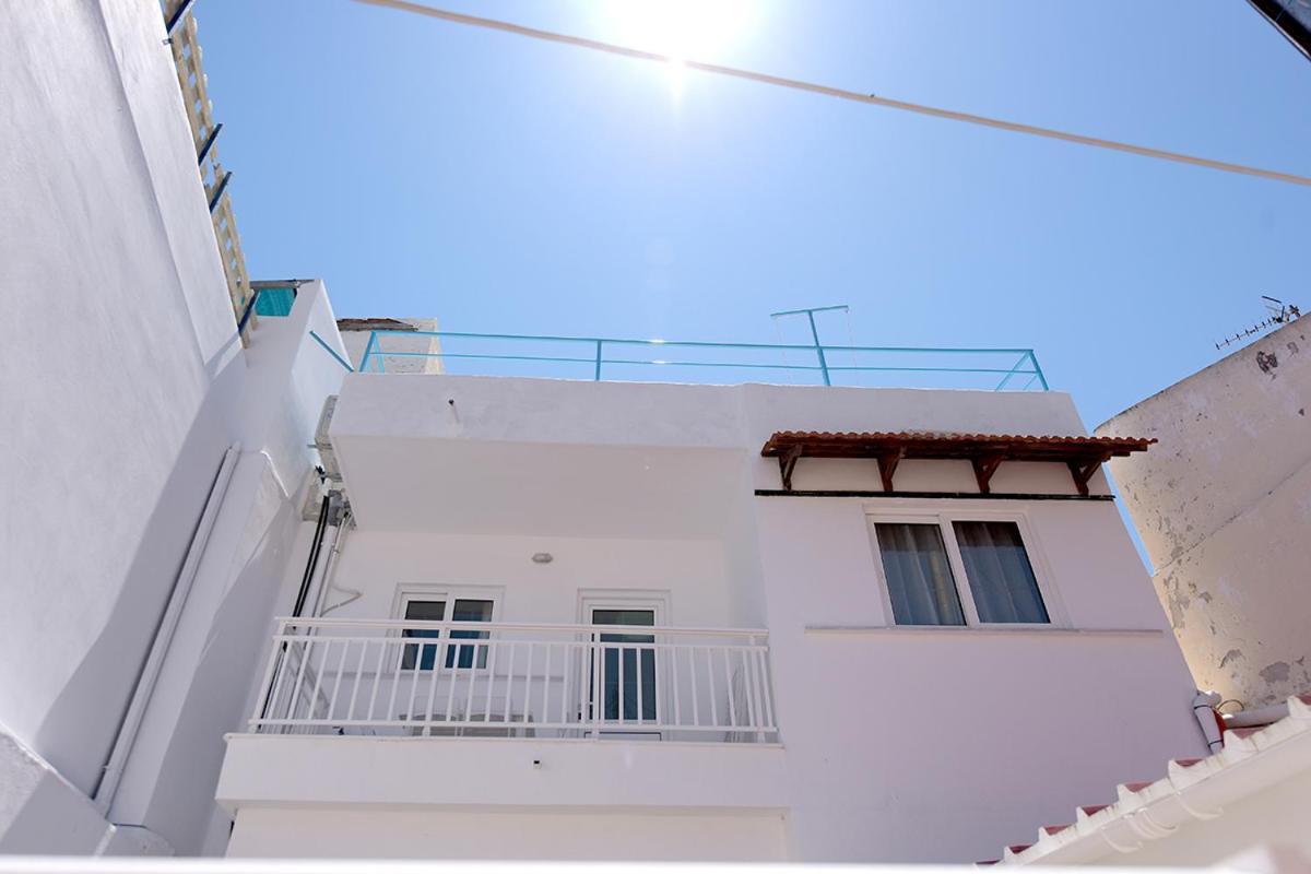 Happy Days Home Apartment Und Studio/Penthouse Ialisos Exterior foto