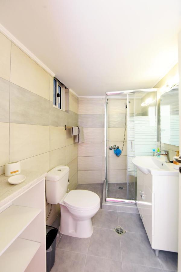 Happy Days Home Apartment Und Studio/Penthouse Ialisos Exterior foto